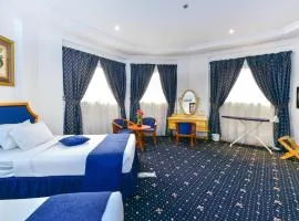 Cayam Hotel
