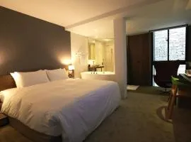 Hotel That