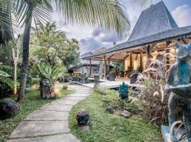 Wayang Retreat, hotel with jacuzzis in Canggu