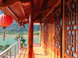 Phong Nha River House, hotel di Phong Nha