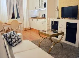 Gold Box Apartament