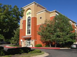 Extended Stay America Suites - Kansas City - Country Club Plaza, hotel in Kansas City