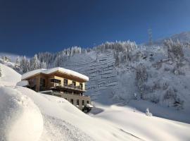Mondschein Chalet Ski-In Ski-Out, hotel sa Stuben am Arlberg