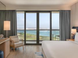 Crowne Plaza Yas Island by IHG, hotel Abu-Dzabiban