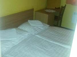 Kis-Duna Motel & Camping, motel di Mosonmagyarovar