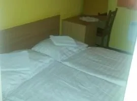 Kis-Duna Motel & Camping
