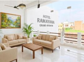 Hotel Ramayana Grand-Walking Distance From Ram Mandir Ayodhya、Ayodhyaのホテル