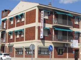 Hostal Rodes, hotel perto de Mequinenza Reservoir, Mequinenza