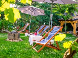 Apartments house Pinezic