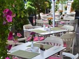 Hotel Les Jardins Carol, hotell piirkonnas Sector 4, Bukarest