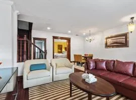 Family & Group Trips to DC - 4-BR Close to METRO