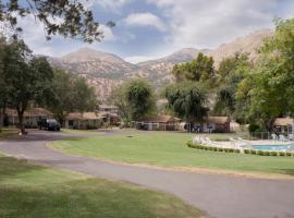 Lazy J Ranch Motel, hotel in Three Rivers