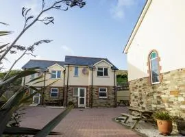 Tregurrian Villas