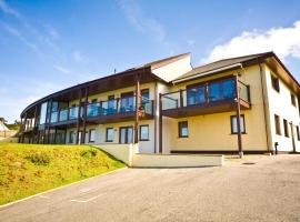 White Lodge Apartments, hótel í Mawgan Porth