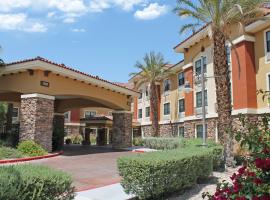 Extended Stay America Suites - Palm Springs - Airport, отель в Палм-Спрингс