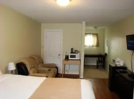 Paddock Inn