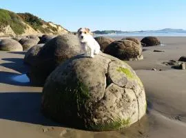 Moeraki Boulders Motel