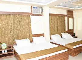 HOTEL ATA INN AND RESTAURANT (20 Mtrs from Dargah), Ajmer