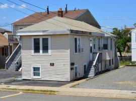 Shore Beach Houses - 122 A Franklin Avenue, hotel in Seaside Heights