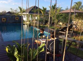 Na Na Doo Homestay, hotel para famílias em Chiang Rai