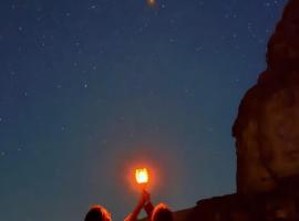 Sunrise Magic Camp, hotel sa Wadi Rum