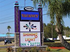 Shining Light Inn & Suites, hotel poblíž Kissimmee Gateway - ISM, 