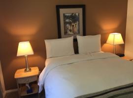 Driftwood by the Sea Inn: Campbell River şehrinde bir plaj oteli