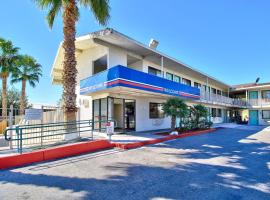 Motel 6-Nogales, AZ - Mariposa Road, готель у місті Ногалес