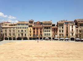 Apartaments Vicus 1 con vistas a la Plaza Mayor de Vic, hotel en Vic