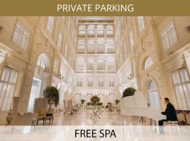 Hotel Grand Palace - SMALL LUXURY HOTELS - operated by Czech Inn, hotel in Brno