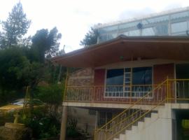 Cabaña Los Hayuelos, hotel i Paipa