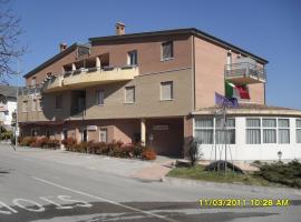 residence la collinetta, hotel in Cagli