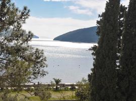 Hotel Oaza, three-star hotel in Budva