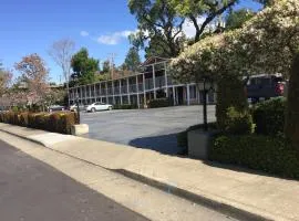 Oak Motel