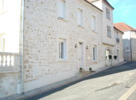 Chambres d'hotes Karine SMEJ, hotel con estacionamiento en Châtillon-sur-Marne