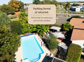 Carré Pau Airport Hôtel, מלון בSerres-Castet