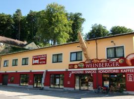 Wohnen beim Bäcker Weinberger, viešbutis su vietomis automobiliams mieste Ibsas prie Dunojaus