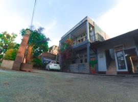 Penginapan Artha، مكان مبيت وإفطار في برايا