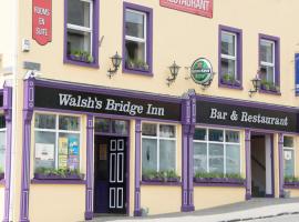 Walsh's Bridge Inn, hotel u gradu 'Newport'