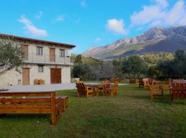 Masseria Mastrangelo, hotel con estacionamiento en Prata Sannita