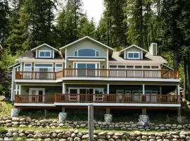 Beautiful Lakefront Custom