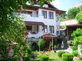 Guest House Villa Katty, hotel Balcsikban