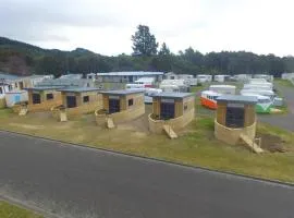 Motuoapa Bay Holiday Park、トゥランギのバンガロー