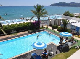 Hotel Miramare, hotel v destinácii Savona