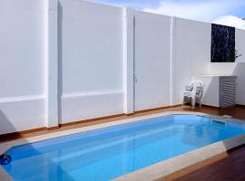 Sunset Holiday Home, Hotel in Fernão Ferro