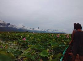 Lungcha Homestay, feriebolig i Sam Roi Yot