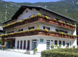 Haus Alpenrose, hotel v Obertraunu