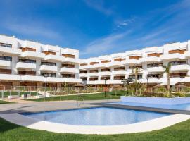 Terrazas de Campoamor by Mar Holidays, hotel v destinácii Playas de Orihuela