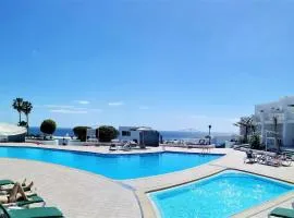 Apartamento Renovado,vistas piscina, aire acondicionado,wifi