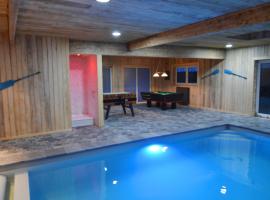 Modern Holiday Home in Sourbrodt with Private Pool, hotel v destinaci Sourbrodt